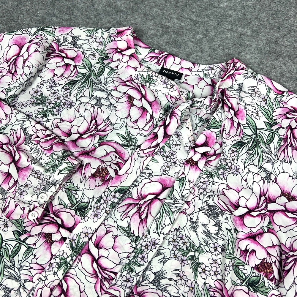 Torrid Blouse Women 1X White Floral Georgette Bow Tie Long Sleeve Round Neck Top